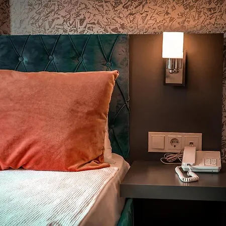 Jura Lara Hotel *